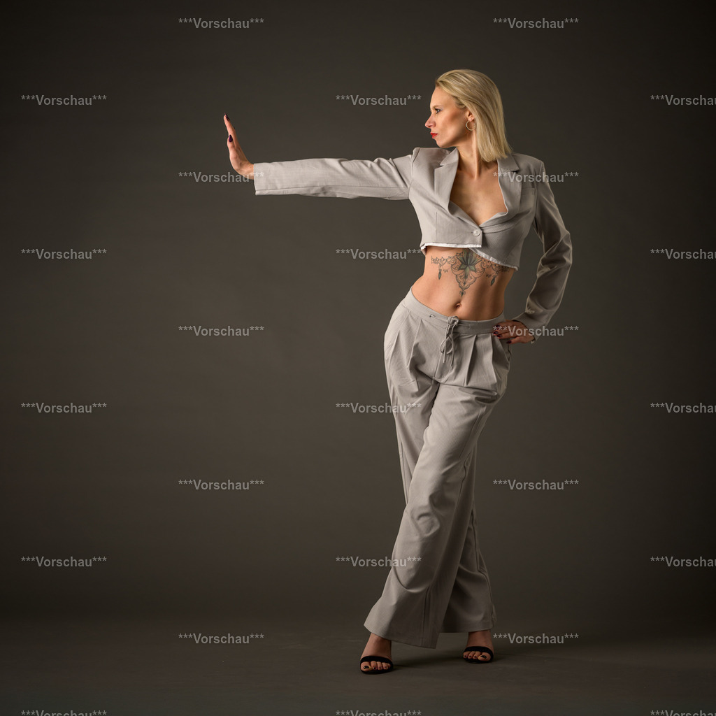 20250209_154841 | Studioshooting mit Sabine - Realisiert mit Pictrs.com