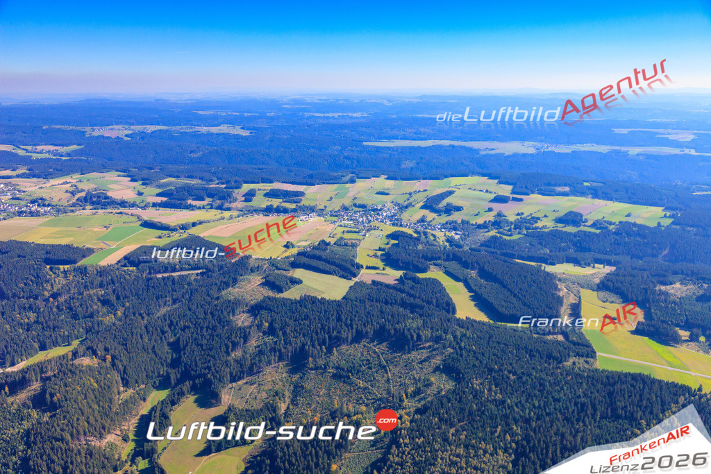 Die Luftaufnahme der Stadt Pressig wurde vom UL-Flugzeug heraus erstellt ( keine Drohne )- hohe Auflösung für beste Qualität