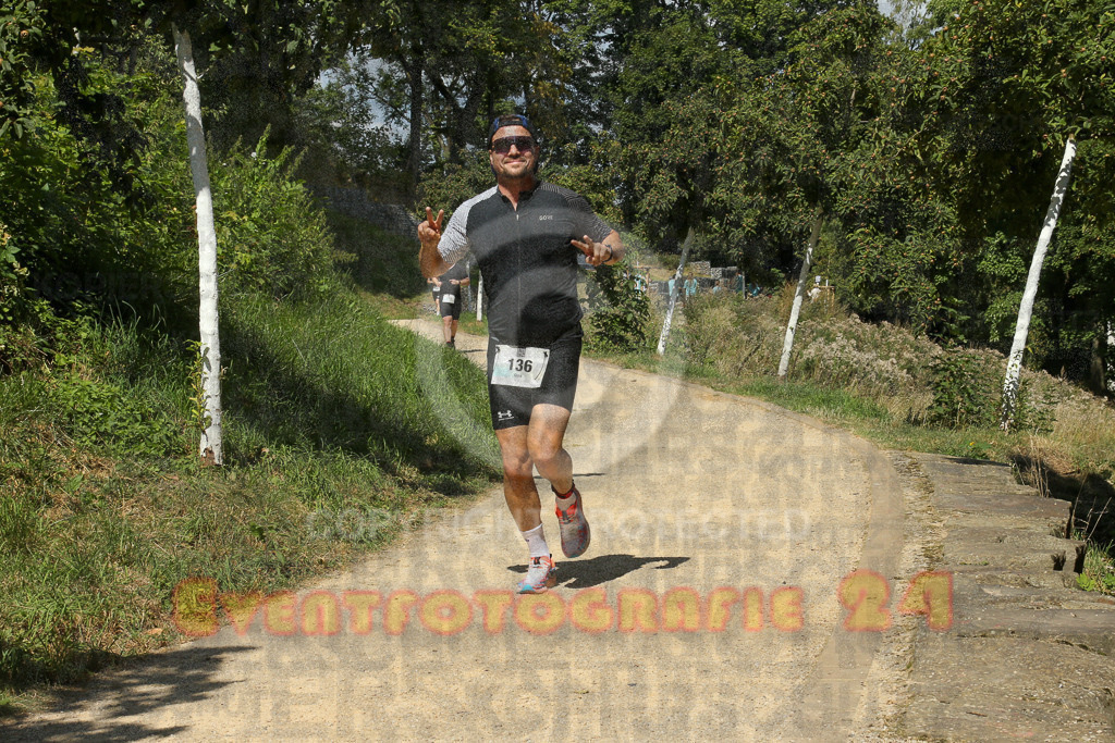 250824_1234_EX1_9825 | Sportfotografie im Rhein-Sieg Kreis, Köln, Bonn, NRW, Rheinland Pfalz, Hessen, etc. Unser Tätigkeitsfeld umfasst den Laufsport vom Volkslauf über den Marathon, Duathlon, Triathon bis zum Ultralauf wie Kölnpfad Ultra oder Schindertrail.