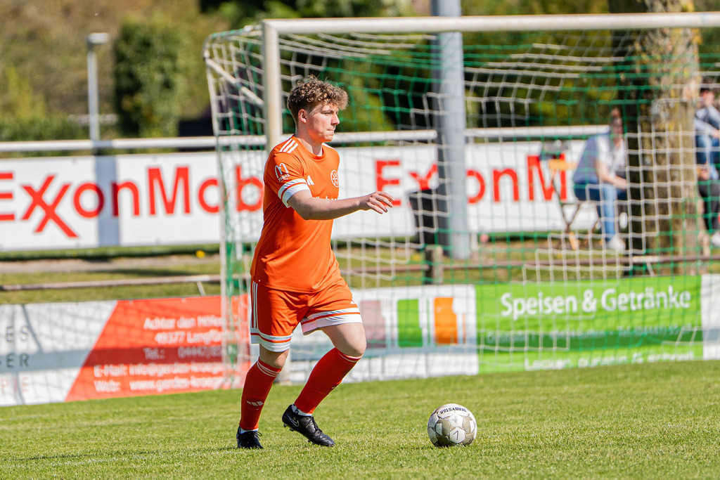 Fußball I Herren I Saison 2025-2026 I Bezirksliga Weser-Ems 4 I 29. Spieltag I TuS Lutten - SV Holdorf I 12130 | jns.sportfotos - Realisiert mit Pictrs.com