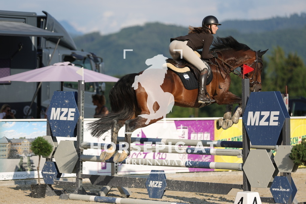0P6A6640 | Willkommen bei Brunnmayr - Design & Fotografie – Ihrem Spezialisten für Reitturniere und Pferdeveranstaltungen in Oberösterreich, Salzburg und Bayern! Seit über 17 Jahren sind wir leidenschaftlich dabei.