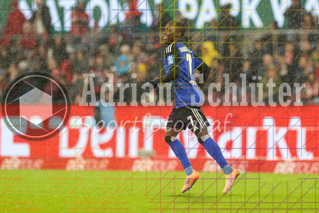 1. FC Köln vs Hamburger SV - 1. Bundesliga  | Köln, Deutschland, 02.11.25:   Jean-Luc Dompe (Hamburger SV) Torjubel, jubelt nach seinem Treffer zum 2:1 waehrend des Spiels der Bundesliga zwischen  1. FC Köln vs Hamburger SV in der RheinEnergieStadion(Foto von Brauer-Fotoagentur / Adrian Schlueter)