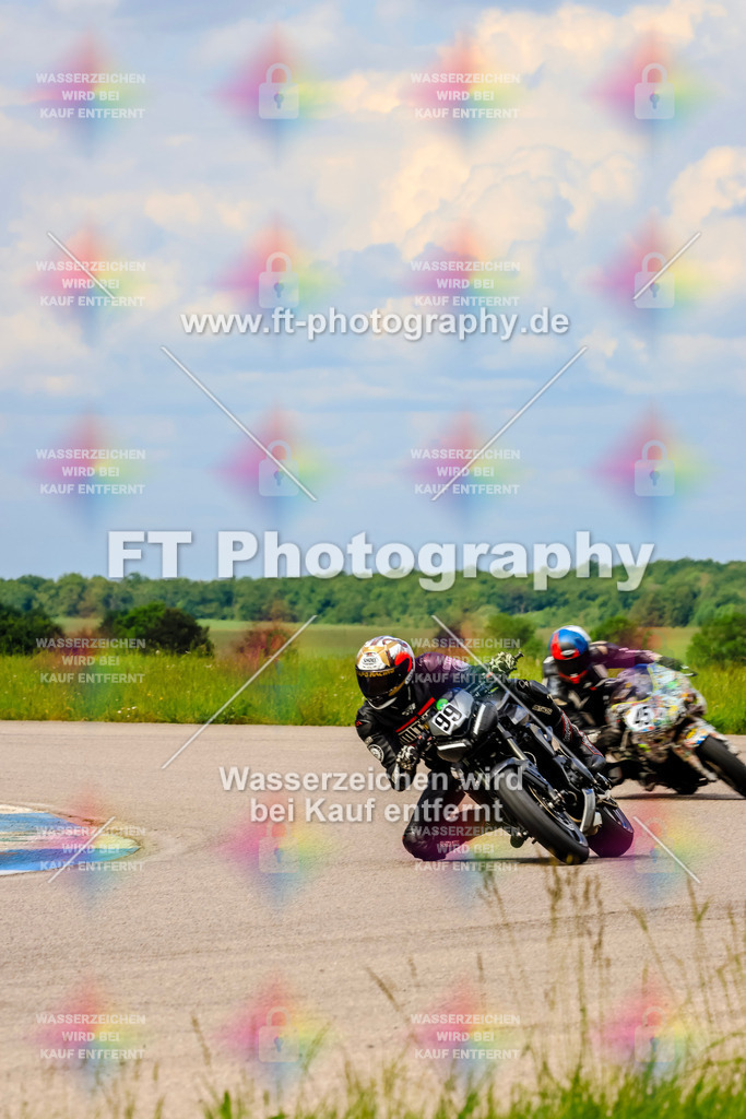 MotoTeam-1109 | Hier findet Ihr Bilder von Touristenfahrten auf der Nürburgring Nordschleife oder von anderen Veranstaltungen die ich besucht habe. Viel Spass beim Durch Schauen 