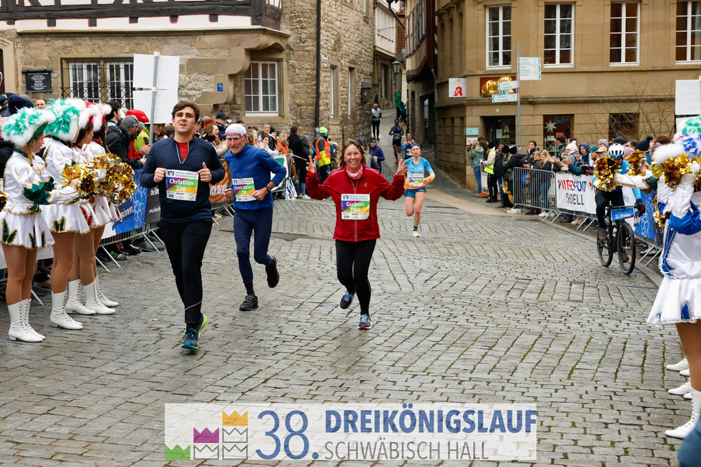 10km VR Bank Hauptlauf | 3 Koenigslauf 2024 10km VR Bank Hauptlauf - Realisiert mit Pictrs.com