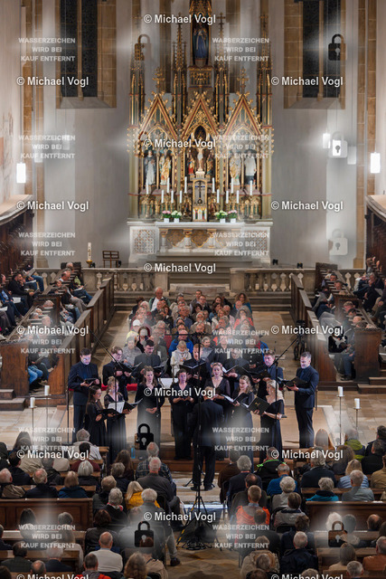 TAM25_K.07__Michael-Vogl_037_6612 | Tage Alter Musik Regensburg K.07 Nachtkonzert Dominikanerkirche St. Blasius Tenebrae Choir (Großbritannien) Palestrina 500 – a cappella Nigel Short Leitung Foto: Michael Vogl