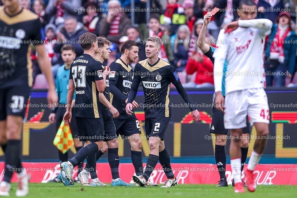 1FC25012501076 | 25.01.2025, Fußball, 1. FC Köln - SV 07 Elversberg, 2.. Fußball Bundesliga, 19. Spieltag, RheinEnergie-STADION, Saison 2024 2025: Elias Baum (SV Elversberg #2) bekommt die Gelb Rote Karte und muss das Spielfeld verlassen PlatzverweisDFB regulations prohibit any use of photographs as image sequences and or quasi-video.