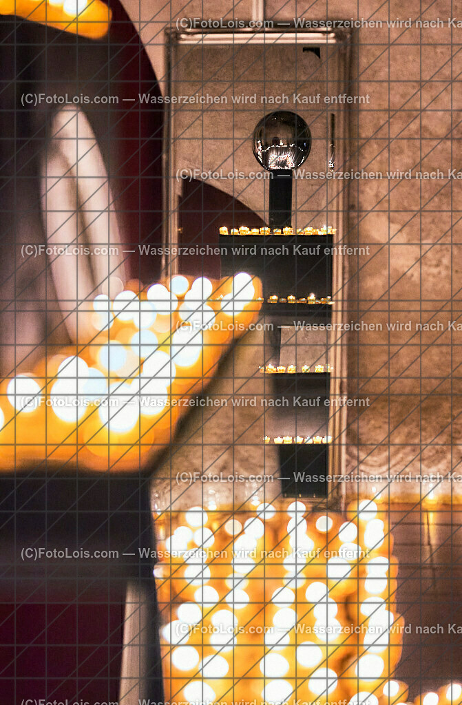 ALS2288_NACHT der tausend LICHTER_Pfarrkirche Wieselburg | (C)FotoLois.com, Alois Spandl, NACHT der 1000 LICHTER in der Pfarrkirche Wieselburg, Di 31. Okt. 2023.