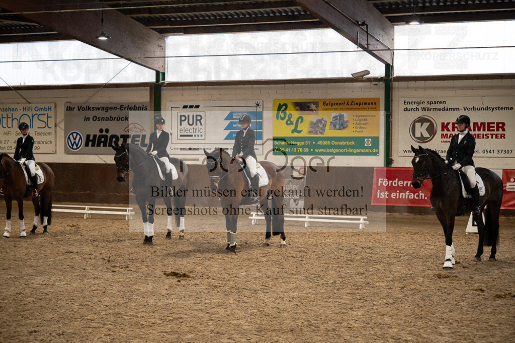Hallenreittunier Voxtrup 2023 | Entdecke hochwertige Reitturnierfotos von Foto Oger. Professionell, emotional und authentisch – jetzt Lieblingsmomente im Shop bestellen.Deutschlandweite Turnierfotografie. - Realisiert mit Pictrs.com