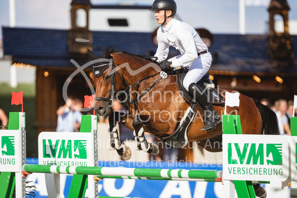 240711_BHO_M1-Spr-1-685 | Deine schönsten Turniermomente als professionelle Fotos! Entdecke hochwertige Pferdesport-Fotografie im Online-Shop. Jetzt Fotos finden & bestellen!