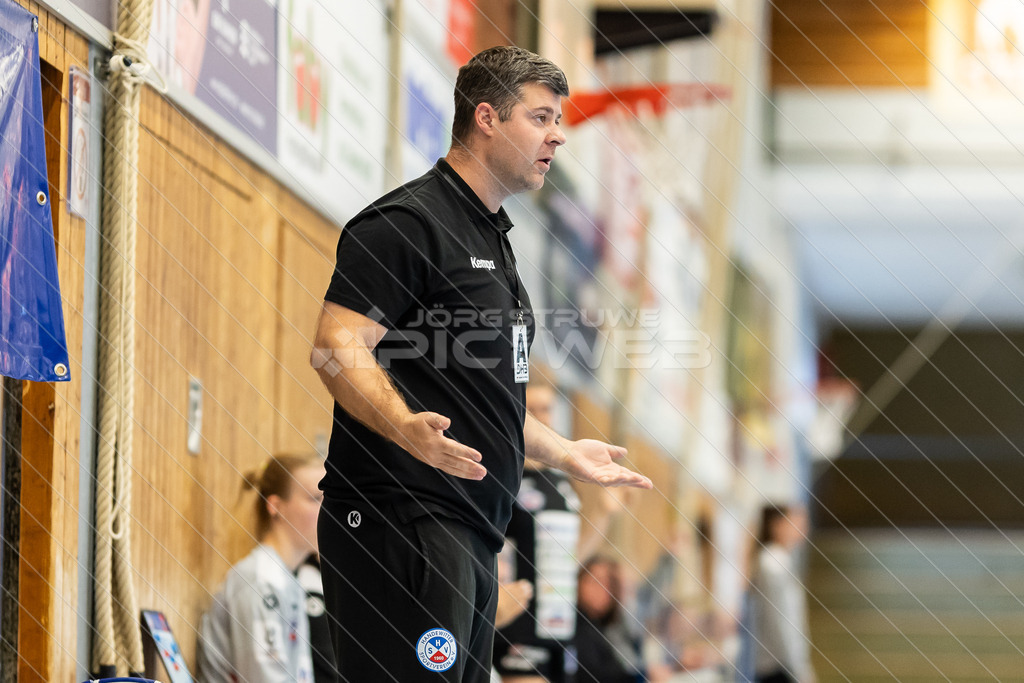 20251011_Picselweb-Fotografie_2R3_1235 | Peer Linde (Trainer Handewitter SV) - Realisiert mit Pictrs.com