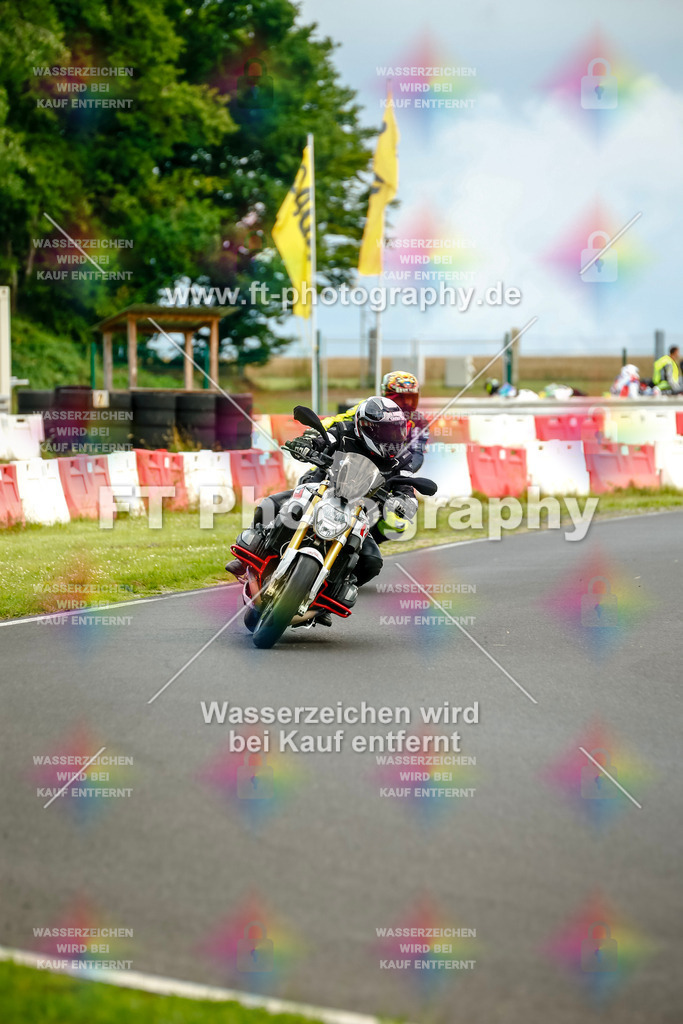 VBK-4397 | Hier findet Ihr Bilder von Touristenfahrten auf der Nürburgring Nordschleife oder von anderen Veranstaltungen die ich besucht habe. Viel Spass beim Durch Schauen 