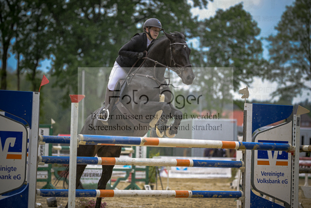 20240505-DOS_2319 | Entdecke hochwertige Reitturnierfotos von Foto Oger. Professionell, emotional und authentisch – jetzt Lieblingsmomente im Shop bestellen.Deutschlandweite Turnierfotografie. - Realisiert mit Pictrs.com