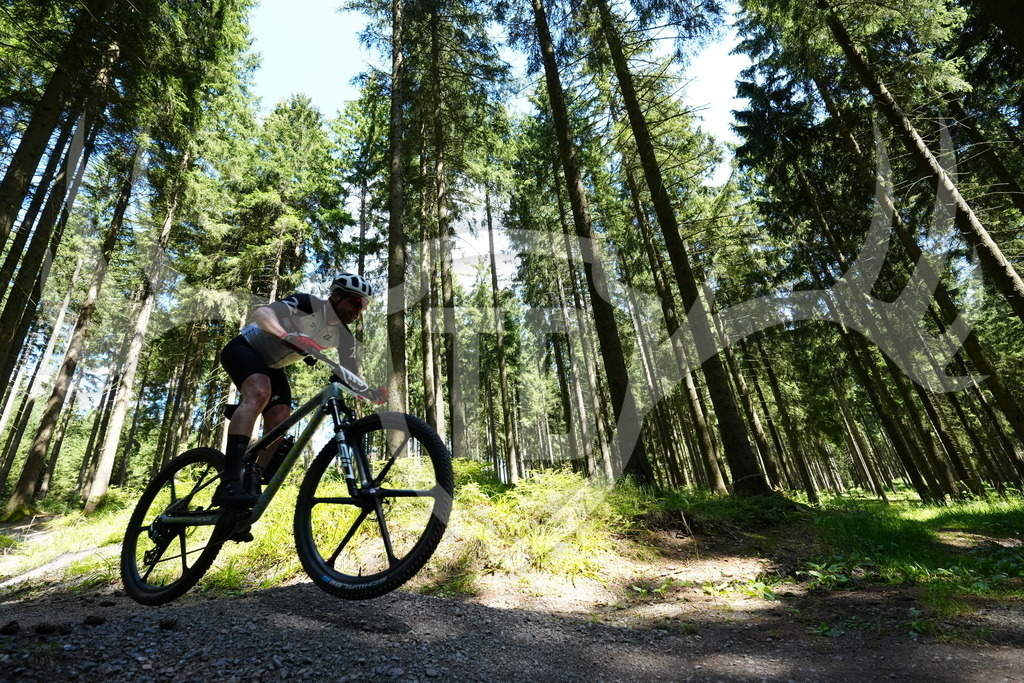 FC100817 | Fotogalerie der Treibjagd im Dunkelwald - Dein MTB Etappenrennen im Erzgebirge - Realisiert mit Pictrs.com
