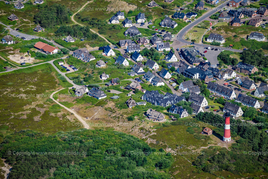 Sylt_Hörnum_Leuchtturm_ELS_9178210625 | HöRNUM (SYLT) 13.08.2025 Leuchtturm als historisches Seefahrtzeichen in Hörnum (Sylt) auf der Insel Sylt im Bundesland Schleswig-Holstein, Deutschland. Weiterführende Informationen bei: Sylt Marketing GmbH. // Lighthouse as a historic seafaring character in Hoernum (Sylt) on Island Sylt in the state Schleswig-Holstein, Germany. Further information at: Sylt Marketing GmbH. Foto: Martin Elsen