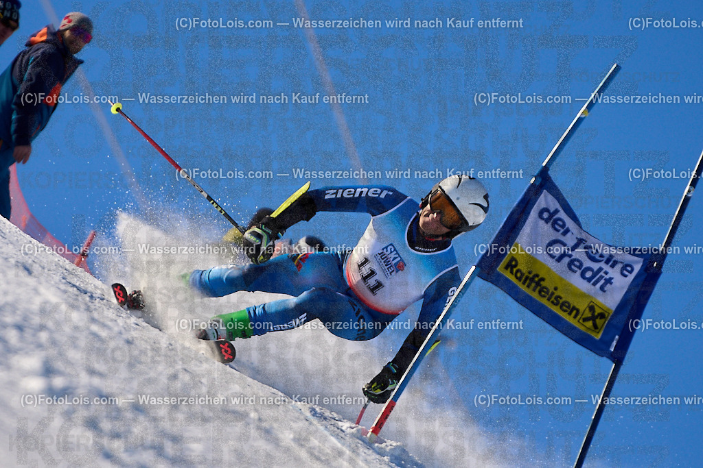ALP4772_MASTERS-Cup_GS-A Herrn_Mirus Kai | (C)FotoLois.com, Alois Spandl. FIS Masters-Cup Wildschönau, Giant Slalom auf der Piste Schatzberg GS, Siegerehrung auf dem Dorfplatz Niederau, Sa 13. Januar 2024.