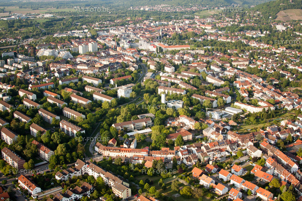 Durlach-Aue | Luftbild: Durlach-Aue im Ortsteil Durlach in Karlsruhe im Bundesland Baden-Württemberg in Deutschland. Foto: IMG_27455.jpg vom 23.05.2010 durch Werner Riehm/FLY-FOTO.de - Realisiert mit Pictrs.com