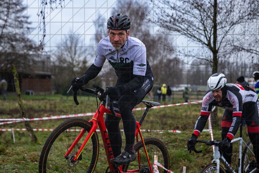 26. Stadler Weser-Ems Cup 2025/2026 - Silvestercross Melle | 31.12.25: 26. Stadler Weser-Ems Cup 2025/2026 - Silvestercross Melle / Melle / Deutschland  //   CREDIT:www.bullenfotos.de, Martin König, Hörner Weg 40, D-49078 Osnabrück, +4917663732967 // Nutzung und Weitergabe nur zu den vereinbarten Zwecken. Presseanfragen an Ersteller. Alle Rechte beim Ersteller. Honorierung nach MFM. - Realisiert mit Pictrs.com