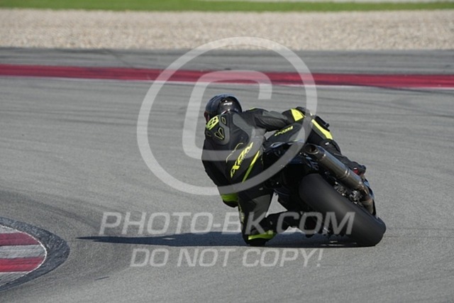 2024_10_27_PBK_32830 | Sportfotografie; SlowMotion; Video; Rennstrecke; Hafeneger; Speer; Racing; RSE; BMW; CBO; Trackday; Motorsportarena; Hockenheimring; Brno; Most; Barcelona; Valencia