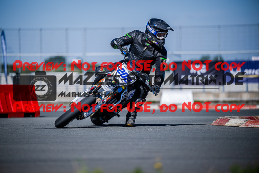 MaZZes_FotoMatrix_220903_1148 | S3