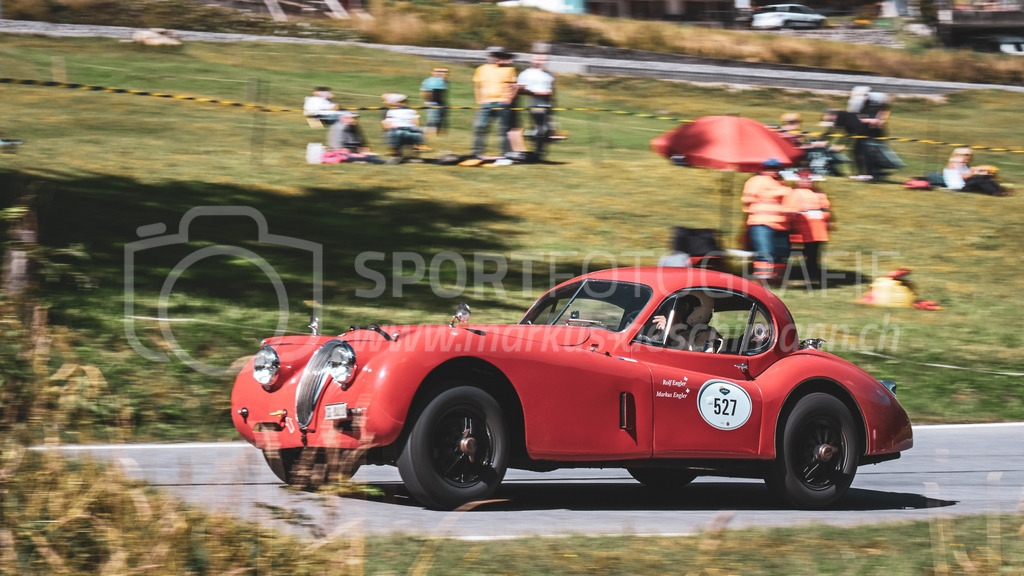 19. Arosa ClassicCar 2023 - 2. September 2023 | 19. Arosa ClassicCar 2023
Arosa, Schweiz
Engler Rolf aus Rapperswil mit der Startnummer 527 in einem Jaguar XK 120 SE, Jahrgang 1953, in der Klasse Competition.
@arosaclassiccar, @arosa.official, #arosaclassiccar, #arosa, #76curves, #classiccar
Bild: Sportfotografie Markus Aeschimann | www.markus-aeschimann.ch - Realisiert mit Pictrs.com
