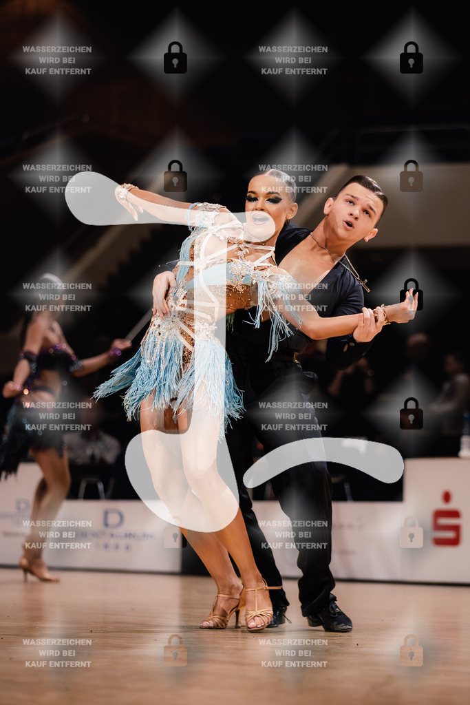 Goldstadtpokal 2025 - WDSF Open Latin Youth 18th (75) Julian Post _ Janina Post (TanzCentrum Gold und Silber Bremen)-2025-01-25-6865 | Webshop for digital downloads and prints of dance sport, event & show photographer Julian Link - Realisiert mit Pictrs.com