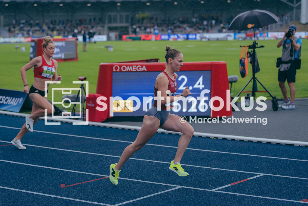 Deutsche Meisterschaften der Frauen und Männer 2026 | Jana Marie Becker, Königsteiner LV, 800-Meter-Lauf, Finale, Deutsche Meisterschaften der Frauen und Männer 2026, Lohrheidestadion Bochum-Wattenscheid, 26.07.2026. Foto: Marcel Schwering / sportimfokus - Realisiert mit Pictrs.com