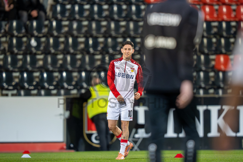 VfB Stuttgart II vs. FC Energie Cottbus, Fussball, 3.Liga, 27. Spieltag, Saison 2025/2026, 03.03.2026 | Nicolas Sessa (VfB Stuttgart II, #10),VfB Stuttgart II vs. FC Energie Cottbus, Fussball, 3.Liga, 27. Spieltag, Saison 2025/2026, 03.03.2026Foto: photosbyphips/Philip Ziegler