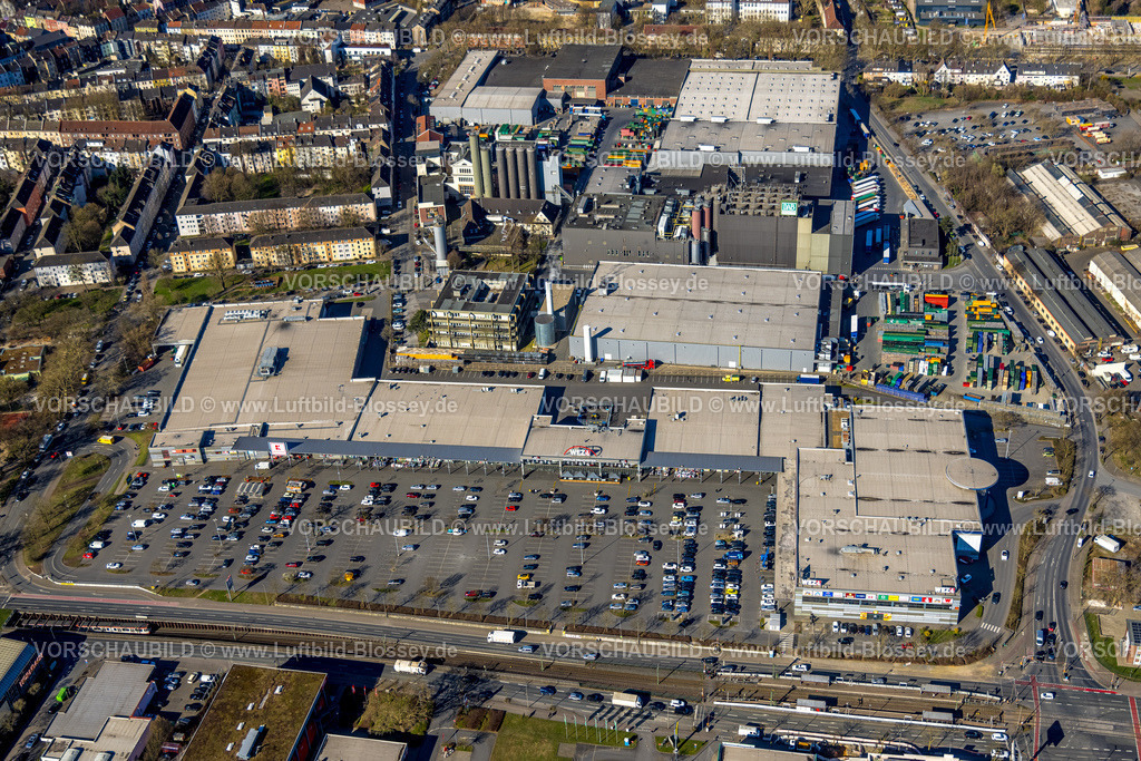 Dortmund250300187 | Luftbild, Einkaufszentrum WEZ mit Parkplatz, Brauerei-Museum Dortmund, Nordmarkt, Dortmund, Ruhrgebiet, Nordrhein-Westfalen, Deutschland