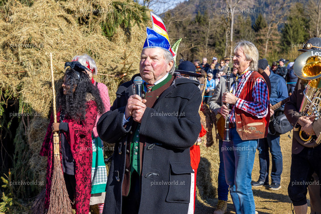 Bärentreiben in Steuerberg | Bildershop von pixelworld.at - Realisiert mit Pictrs.com