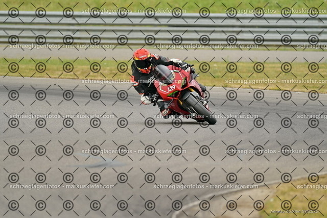 25bt05-0118 | markuskiefer.com - Realisiert mit Pictrs.com