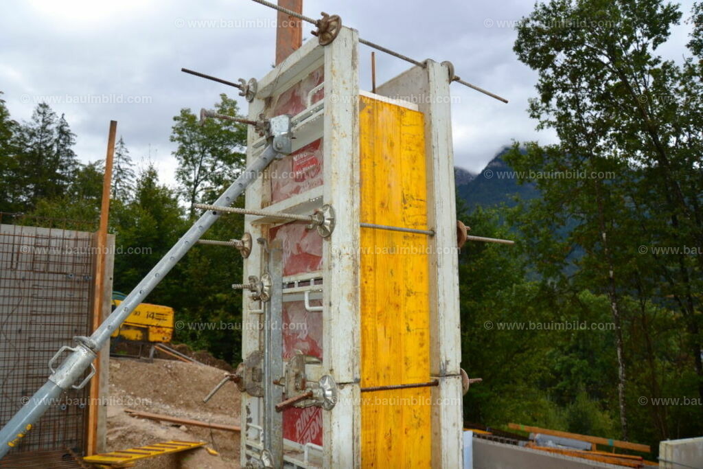 bib-lg04-betonarbeiten-0156 | Nach LV-Leistungsgruppen sortierte Detailfotos über den Bau eines Hauses. Alle Hausbau-Bilder direkt vom Urheber und Autor der Website Haus-Selber-Bauen.com