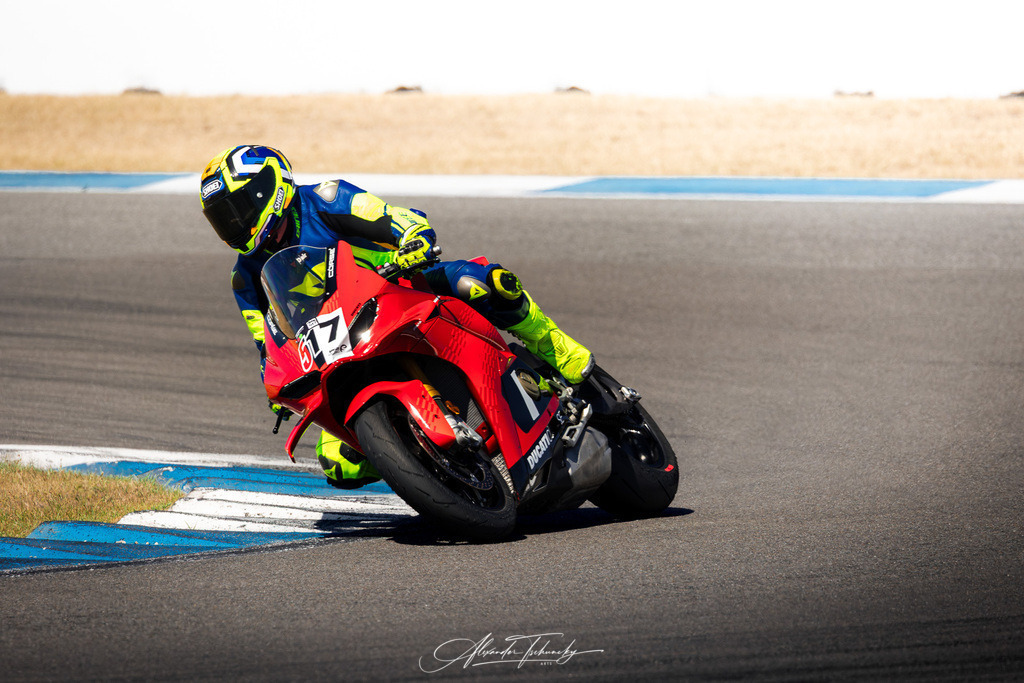 Ducati Trackday Hockenheimring 2026 | Entdecken Sie die faszinierende Welt von Alexander Tschuncky Arts: Kreative Fotografie, atemberaubende Automobilkunst und hochwertiger Bilderdruck. Lassen Sie sich inspirieren! - Realisiert mit Pictrs.com