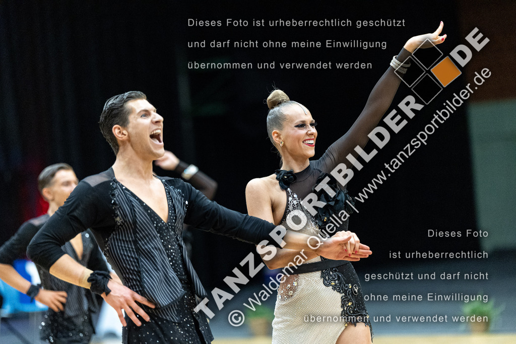20240406-12795 | Hier finden Sie Tanz Bilder vom Latein und Standard Formationen tanzen. Sportbilder vom Tanzsport. Schöne Fotos und von Weltmeisterschaft, Europameisterschaft, Bundesliga, Regionalliga, Oberliga und Landesliga sowie von GOC Stuttgart, DanceComp, WM Bremen