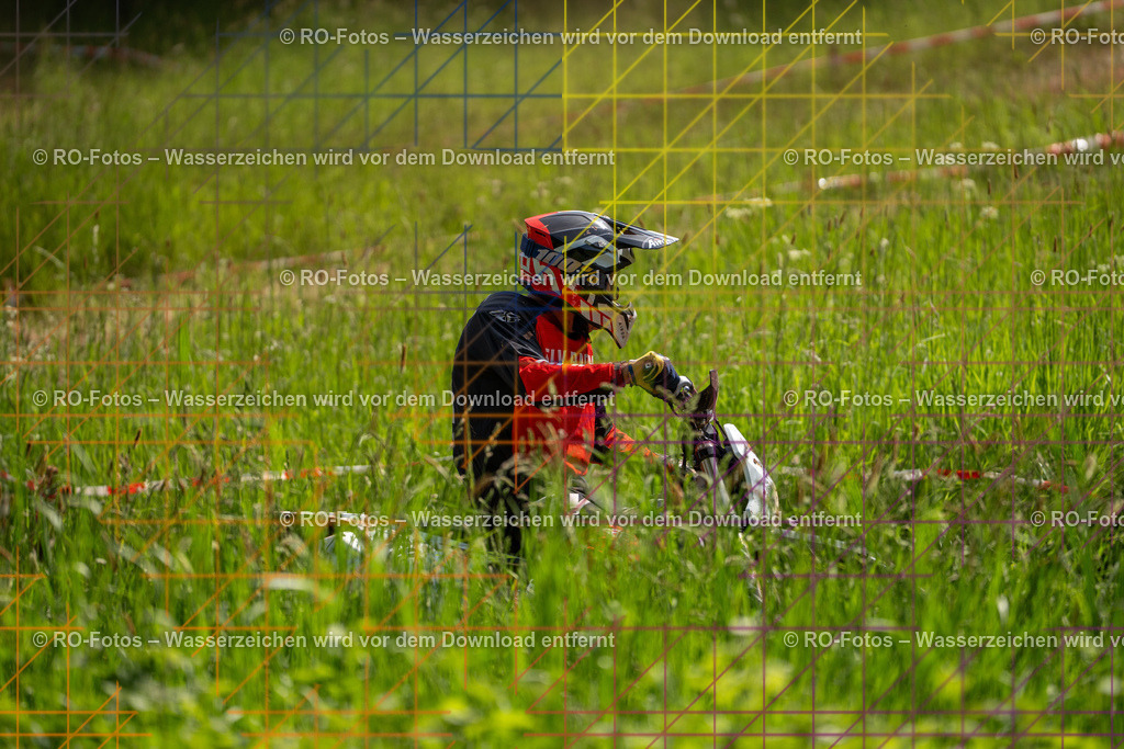 Wolfshausen 4 Lauf -1528 | Sportfotografie von RO-Fotos: Motorsport, Motocross, Enduro, Laufveranstaltungen und Triathlon. Professionelle Fotos von Sportlern und Events. - Realisiert mit Pictrs.com