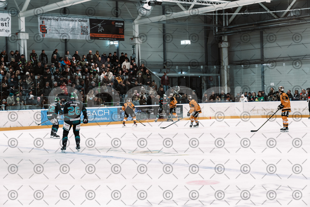 Alligators_vs_Fuessen_26.10.2025-052 | Höchstadt Alligators Fotogalerie: Eishockey-Action aus Franken. Professionelle Spielfotos, Portraits & Stadionbilder zum Download. Jetzt entdecken! - Realisiert mit Pictrs.com