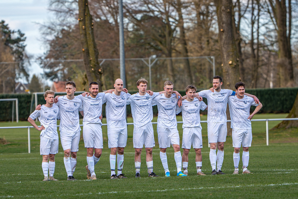 Fußball I Herren I Saison 2025-2026 I Halbfinale Kreispokal VEC I  BW Langförden - TV Dinklage II I 19769 | jns.sportfotos - Realisiert mit Pictrs.com