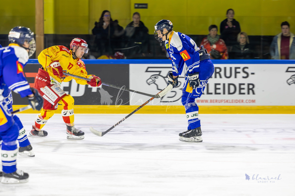 U20 EHCB vs EVZ -28 | Sportbilder, Sportfotograf, Hochzeits- und Eventfotografin, Flugshows, Portraits und Tiershooting, Aviation, Downhill, Nationalleague, Swissleague, International
