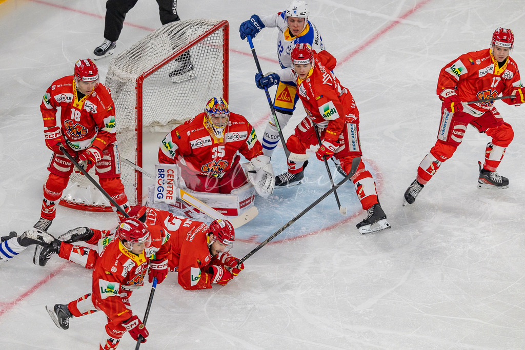 EHCB vs EVZ 20260227_WB-6868 | Sportbilder, Sportfotograf, Hochzeits- und Eventfotografin, Flugshows, Portraits und Tiershooting, Aviation, Downhill, Nationalleague, Swissleague, International