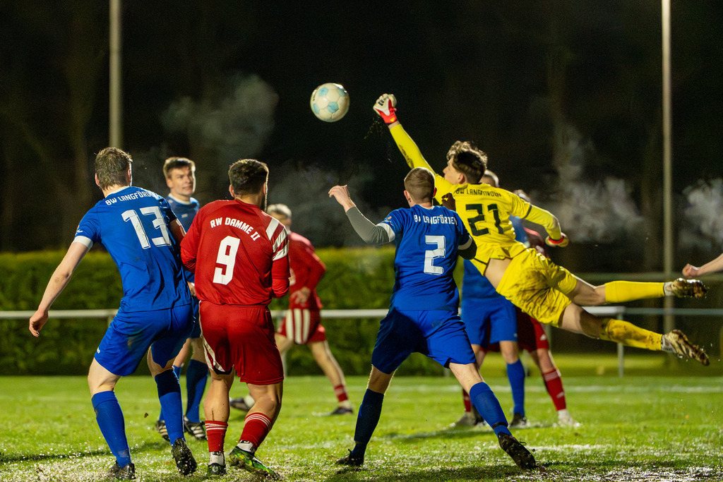 Fußball I Herren I Saison 2025-2026 I Kreisliga I 19. Spieltag I BW Langförden - RW Damme II I 14922 | jns.sportfotos - Realisiert mit Pictrs.com