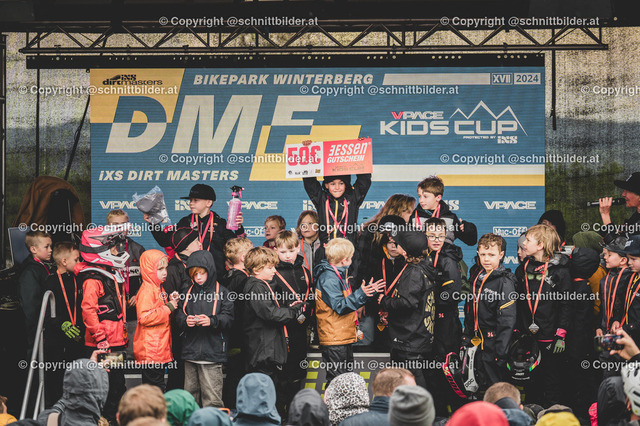 iXS_Dirtmasters_VPACE_Kids_Cup_schnittbilder_Folgenummer (1)-3 | schnittbilder - Realisiert mit Pictrs.com