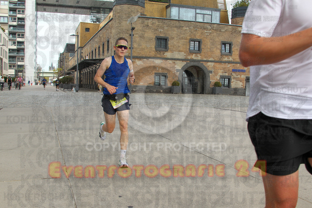 250920_1321_EV4_5288 | Sportfotografie im Rhein-Sieg Kreis, Köln, Bonn, NRW, Rheinland Pfalz, Hessen, etc. Unser Tätigkeitsfeld umfasst den Laufsport vom Volkslauf über den Marathon, Duathlon, Triathon bis zum Ultralauf wie Kölnpfad Ultra oder Schindertrail.