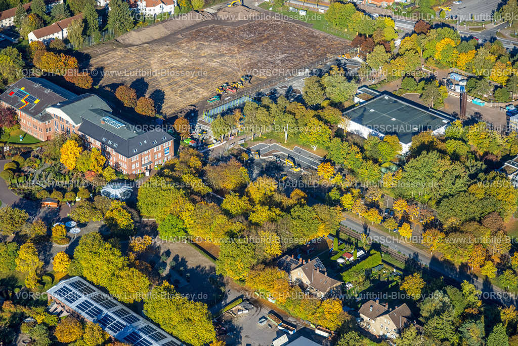 Hamm251001150 | Luftbild, Bauabschnitt der Grünen Umweltachse am Maxipark, Baustelle neben dem Freiherr-vom-Stein-Gymnasium, Eingangsbereich Maximilianpark, Uentrop, Hamm, Ruhrgebiet, Nordrhein-Westfalen, Deutschland