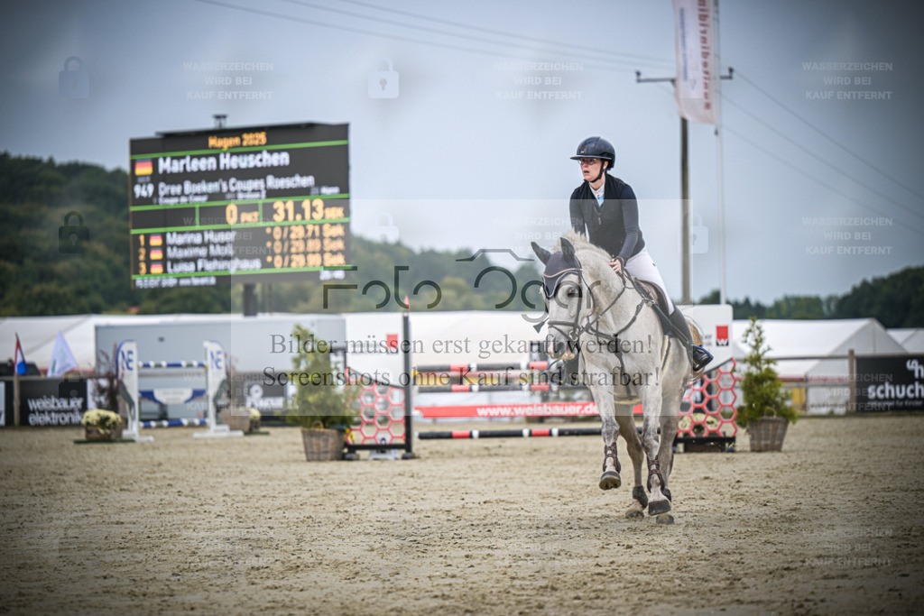 DOS_1681 | Entdecke hochwertige Reitturnierfotos von Foto Oger. Professionell, emotional und authentisch – jetzt Lieblingsmomente im Shop bestellen. - Realisiert mit Pictrs.com