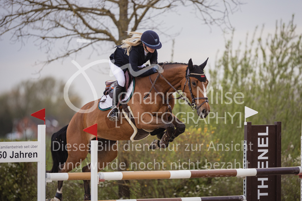 230426_HofSosath_Stil-M-635 | Deine schönsten Turniermomente als professionelle Fotos! Entdecke hochwertige Pferdesport-Fotografie im Online-Shop. Jetzt Fotos finden & bestellen!