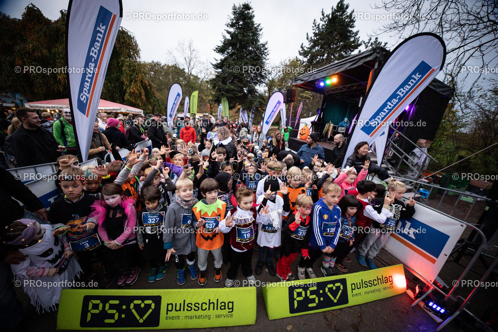 Halloween Run 2025 in Koeln, 31.10.2025 | Impressionen vom Halloween Run 2025 am 31.10.2025 in Koeln (Forstbotanischer Garten Rodenkirchen). Foto: Axel Kohring/Beautiful Sports