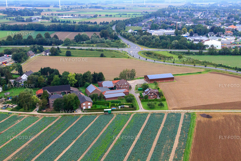 Gehöft Landwehr | Luftbild: Gehöft Landwehr in Grefrath im Bundesland Nordrhein-Westfalen in Deutschland. Foto: IMG_44769.jpg vom 21.08.2011 durch Werner Riehm/FLY-FOTO.de - Realisiert mit Pictrs.com