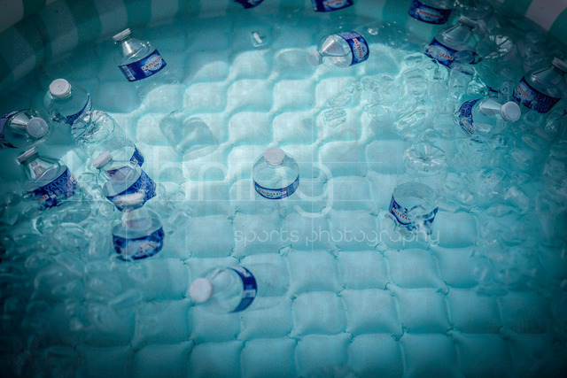 61. Internationales Pfingstsportfest; Rehlingen-Siersburg, 24.05.2026 | REHLINGEN , GERMANY - MAY 24: Impressions - Water bottles in a iced water tube during the 61. Internationales Pfingstsportfest on 24.05.2026 at the  Bungertstadion in Rehlingen-Siersburg (Saarland / Deutschland).