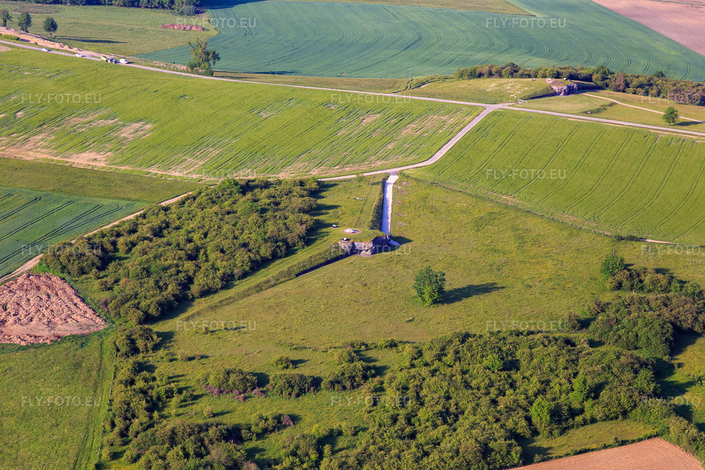Vue aérienne: Casemate (Ligne Maginot) de Rohrbach-lès-Bitche à Rohrbach-lès-Bitche dans le département Moselle, France – .Photo: IMG_107322.jpg prise le 19/05/2018 par Werner Riehm/FLY-FOTO.eu – Résolution de l'original: 5472 x 3648 px