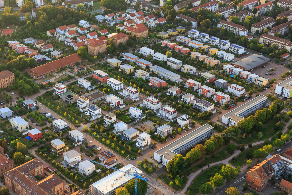 Luftbild: Quartier Vauban aus Südosten in Landau in der Pfalz im Bundesland Rheinland-Pfalz in Deutschland. Foto: IMG_094468.jpg vom 01.09.2016 durch Werner Riehm/FLY-FOTO.de