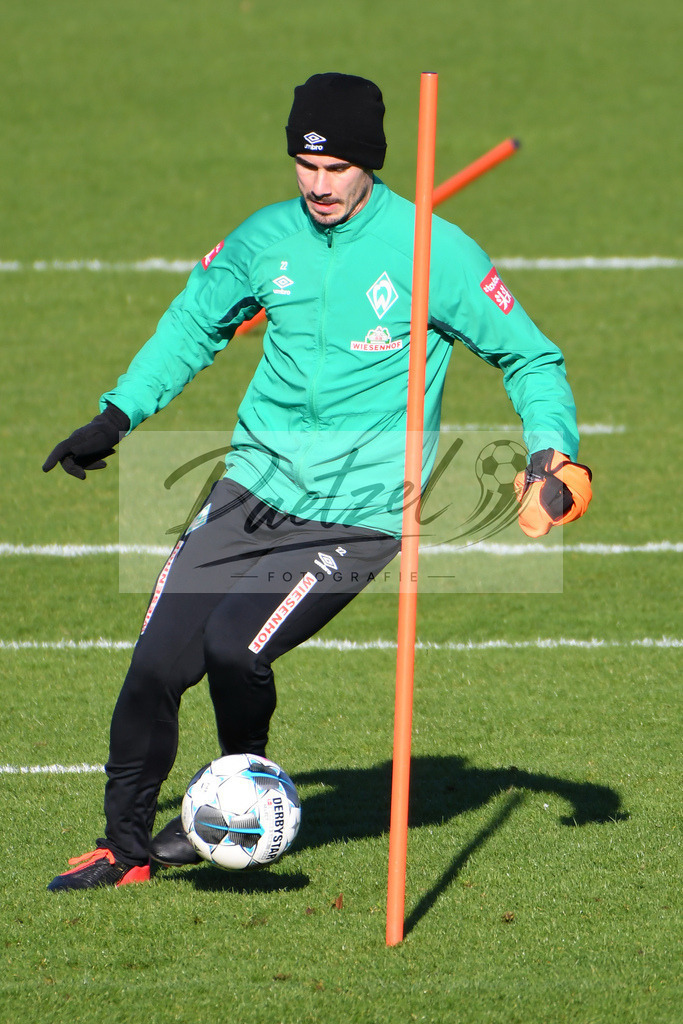 20200205_TRASVW_0044 | Fußball, Herren: Fin Bartels (SV Werder Bremen) in Aktion, am Ball, Einzelaktion waehrend der Trainingseinheit des SV Werder Bremen im Wohninvest Weserstadion am 05.02.2020 in Bremen, Deutschland. - Realisiert mit Pictrs.com